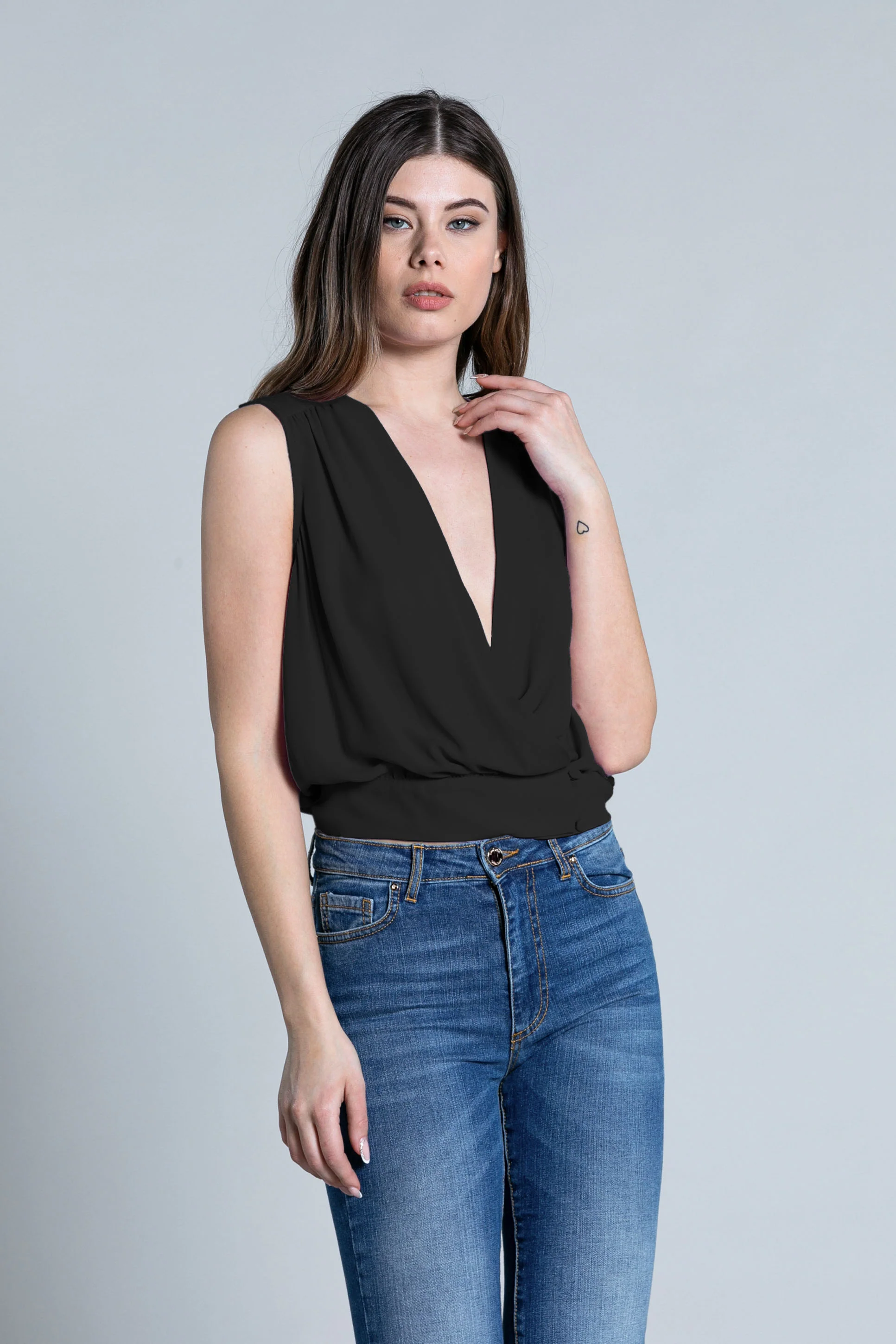 Blusa BORNY corta senza maniche scollo incrocio più bottoncini - Image 3