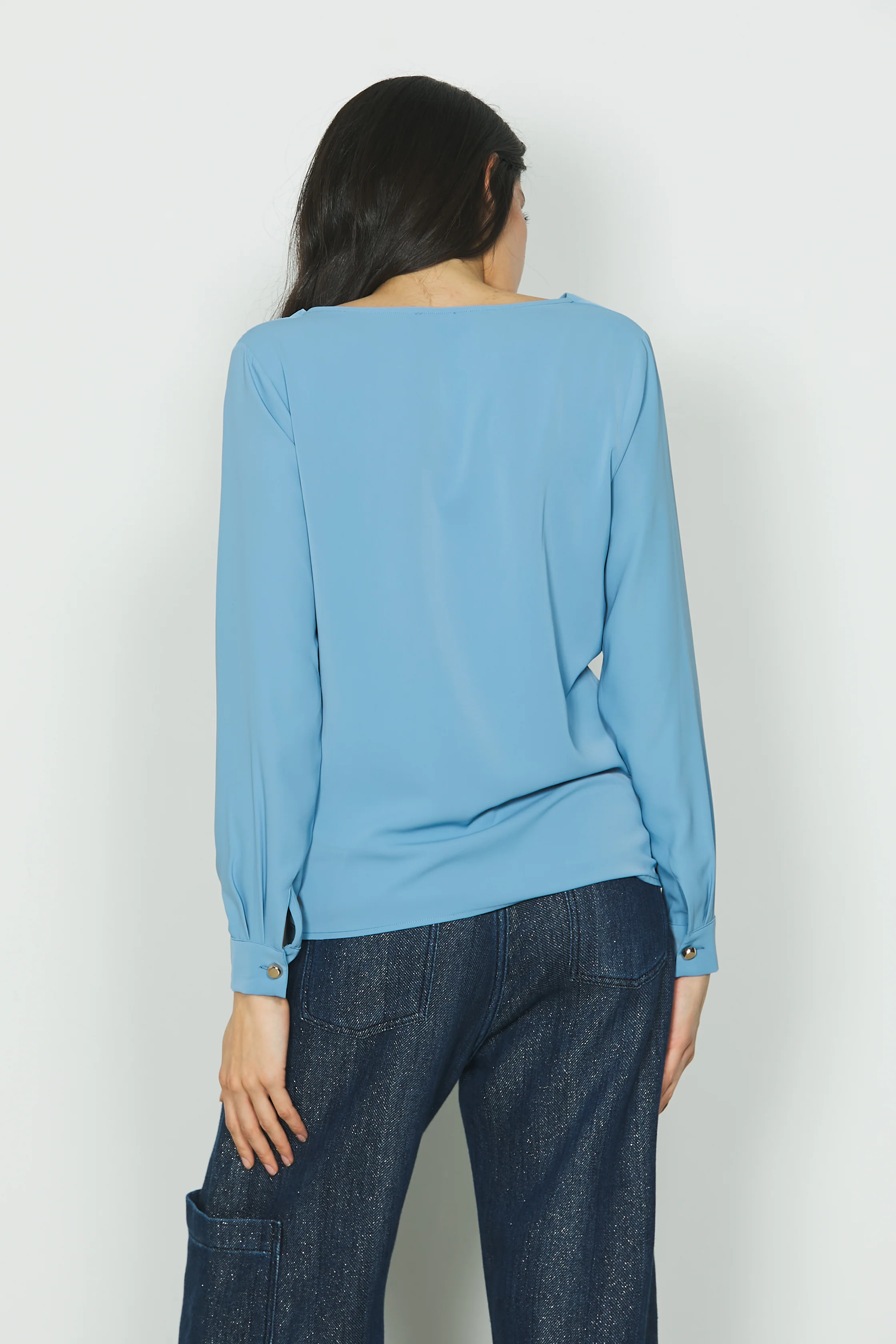 Blusa LEONA manica lunga scollo ampio con collana catena - Image 3