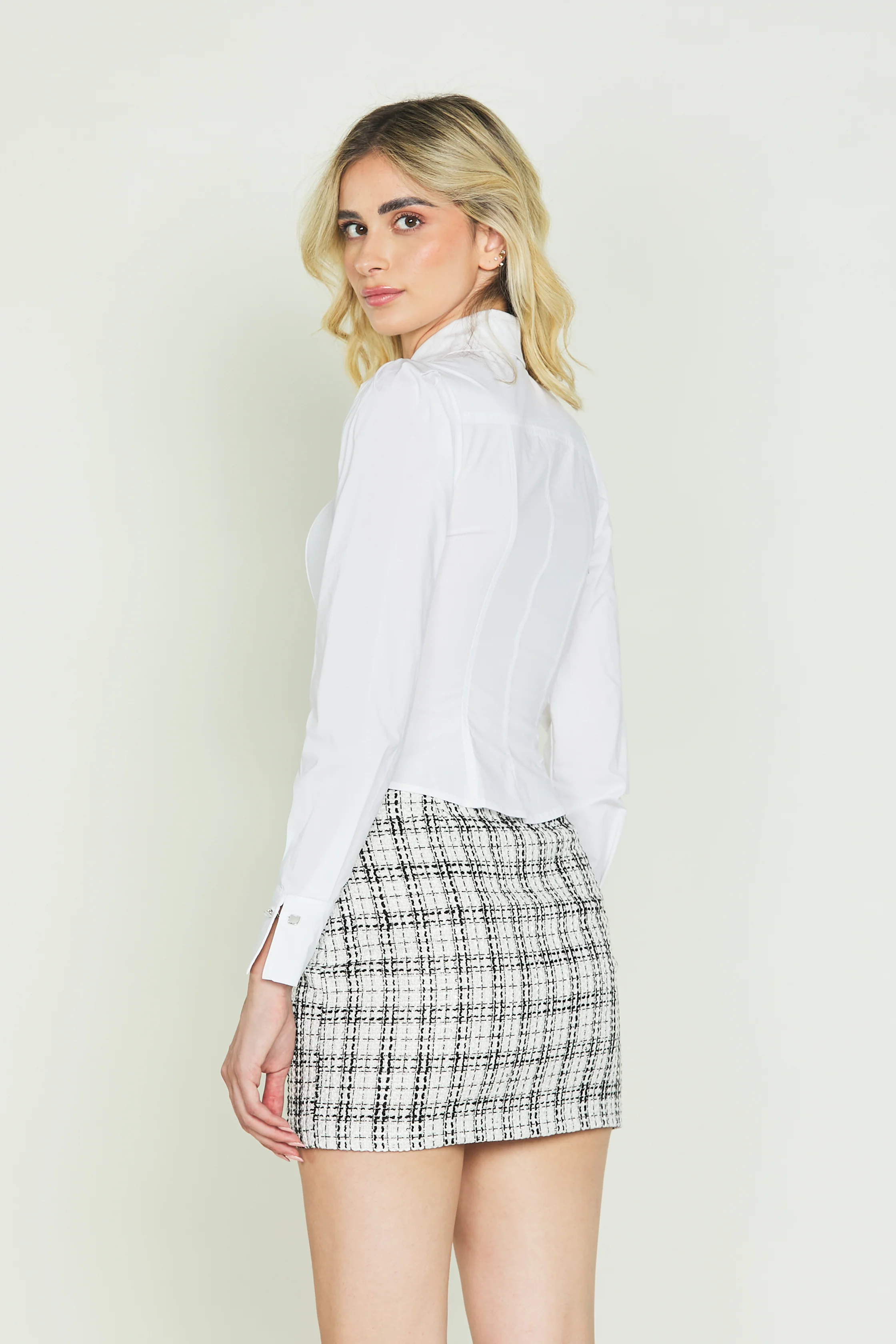 Camicia ZOSMAE con apertura sul seno e bottoni gioiello - Image 3