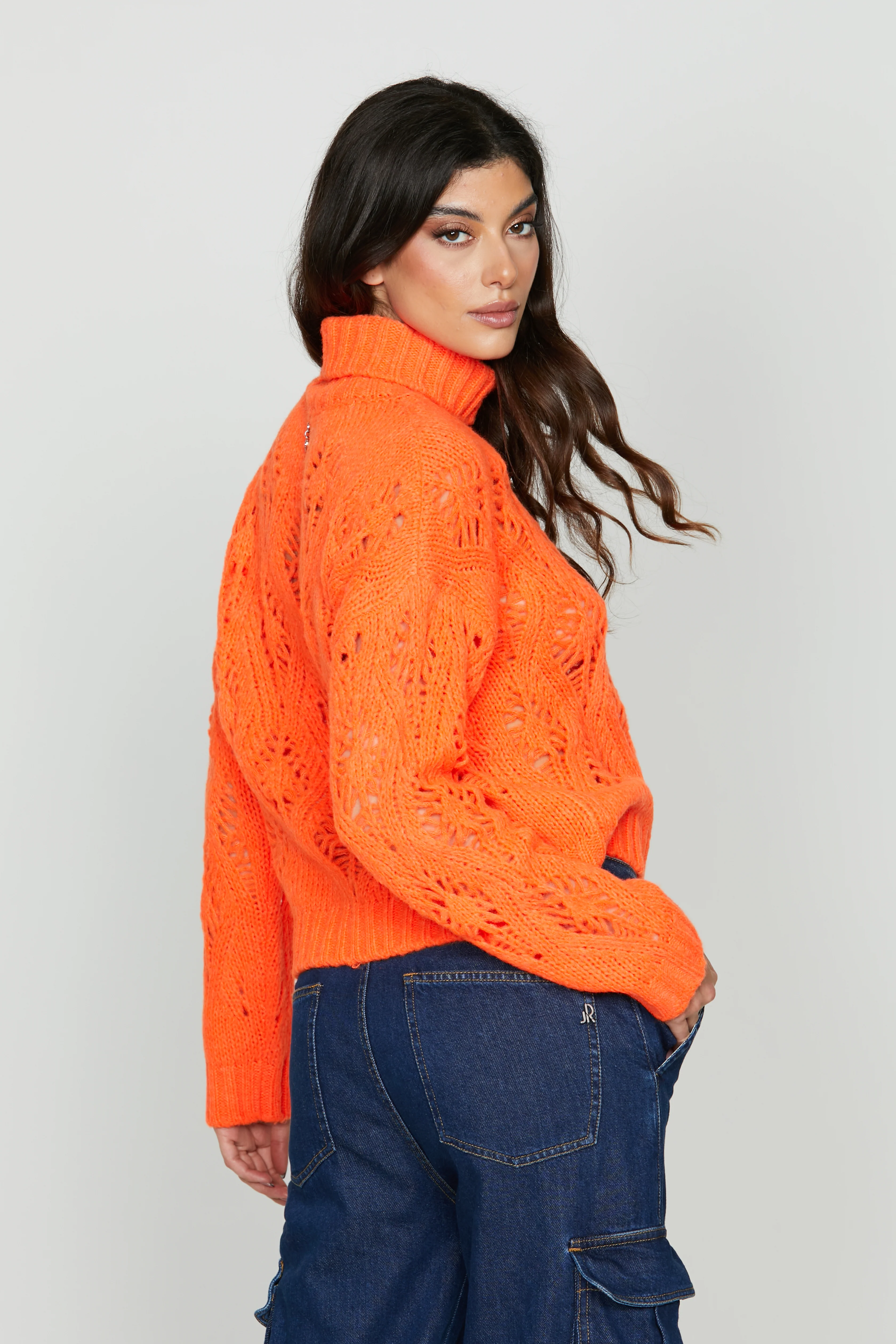 Maglia LAMITARIA manica lunga collo alto vulcano con lavorazione punzonata - Image 3