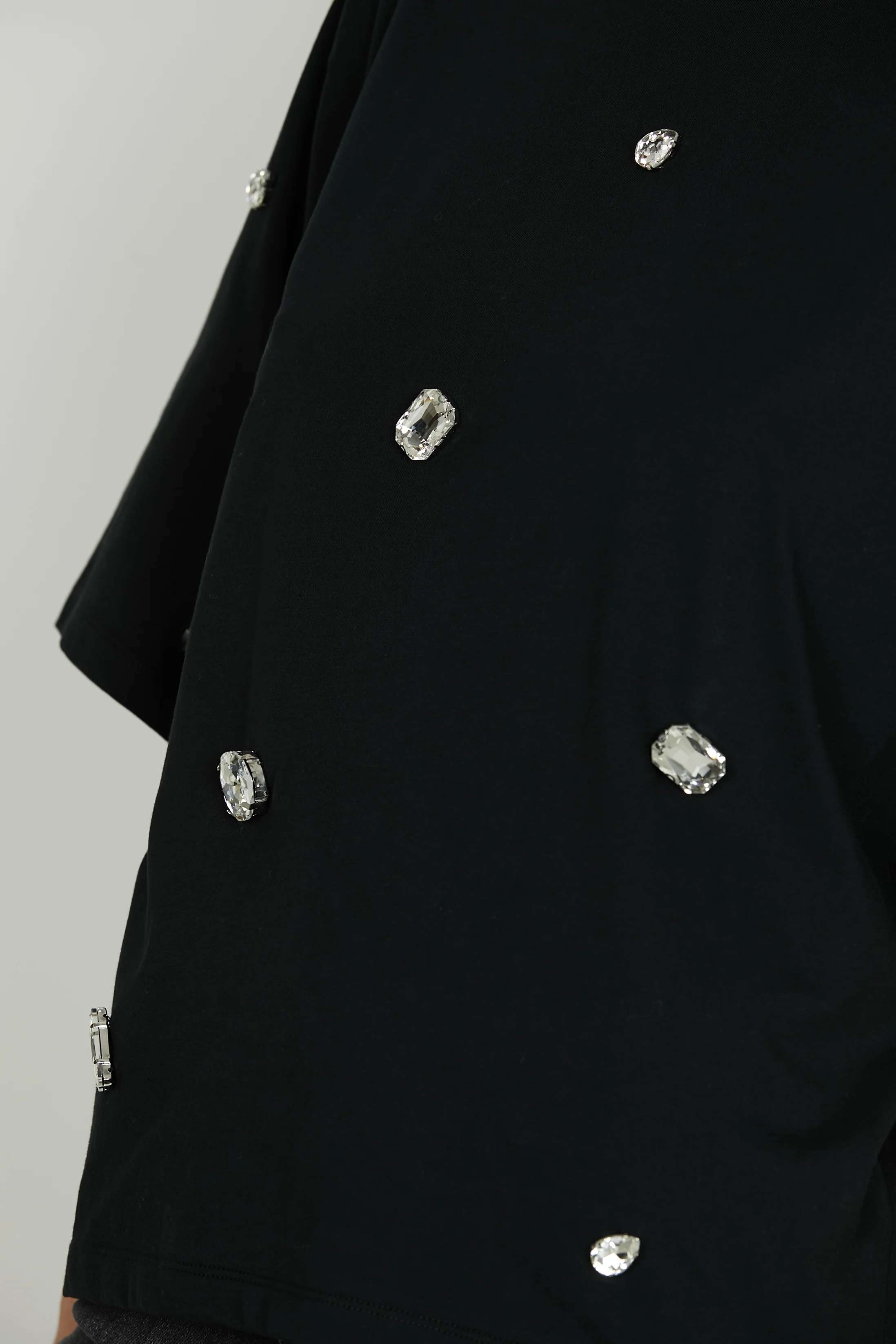 T-shirt ROMOALD mezza manica con pietre strass - Image 4