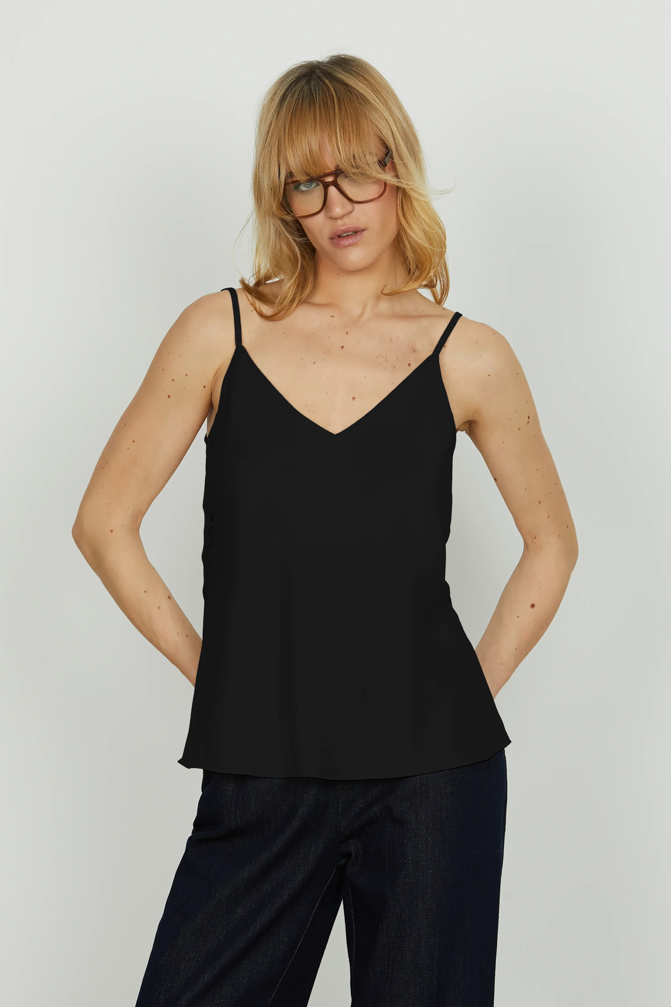Top EXIGO raso con inserti pizzo - Image 4